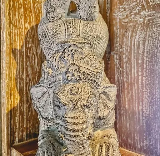 Create @1111 Barong - One Bedroom Inspiring Space *